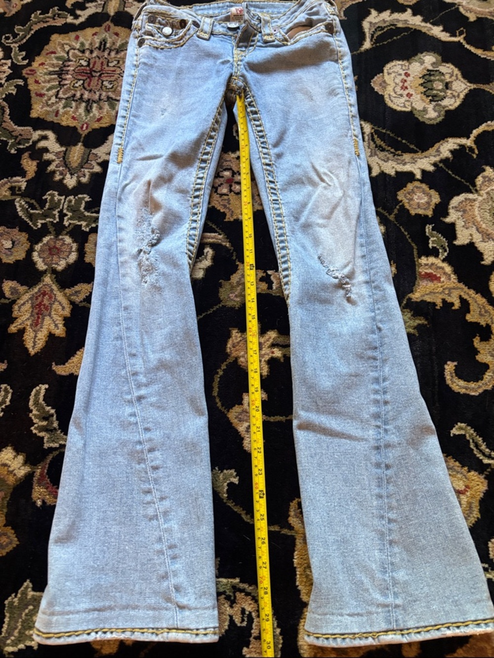 True Religion Gold Stitching Jeans!! - Picture 4 of 8